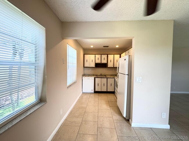 Photo - 900 Normandy Ln