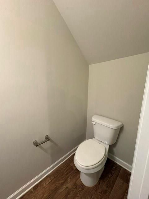 806 Carlton Pointe Dr
