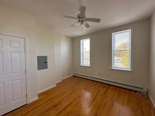 Photo - 275 Webster Ave Unit 8
