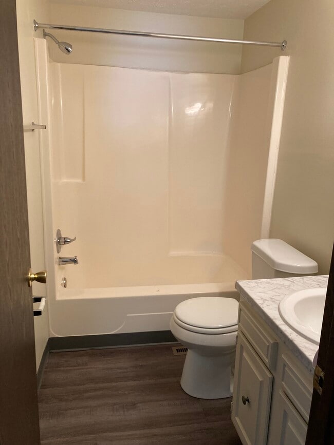 Photo - Chateau Apartments