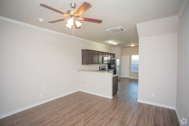 2BR, 2BA - 920SF - Designer Two