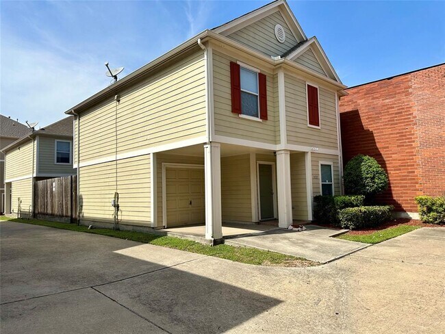 Photo - 3121 Dallas St