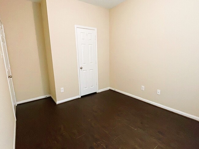 Photo - 8526 Homewood Ln