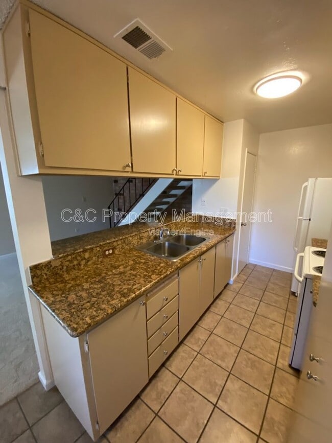 Photo - 1864 Roca Ct