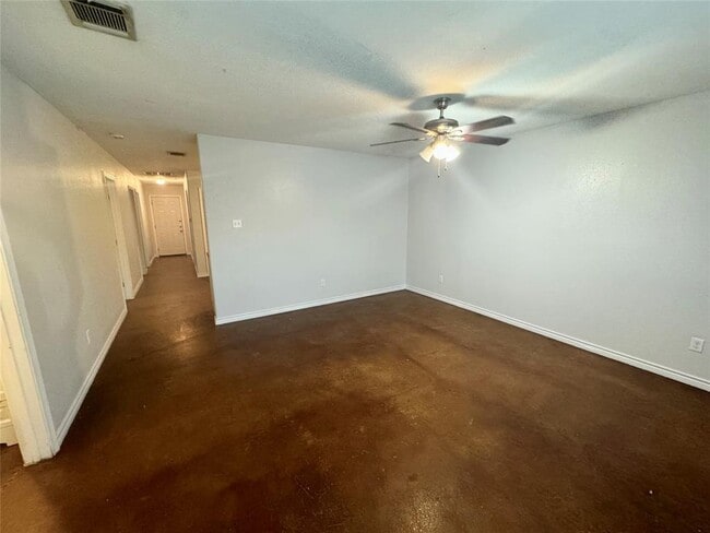 Photo - 709 San Saba St