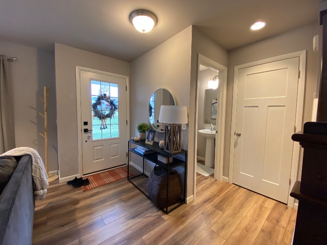 Photo - 204 Sugar Maple Ln