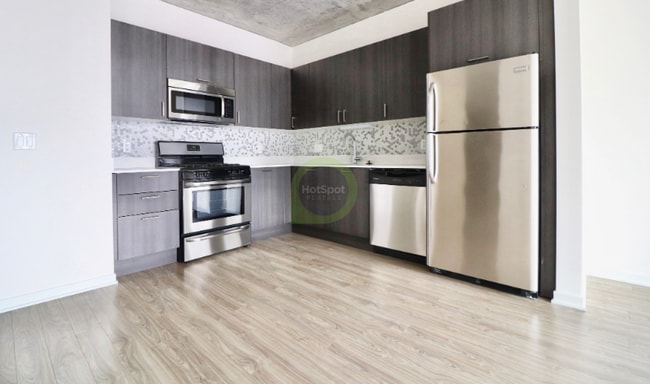 Photo - 1321 S Wabash Ave