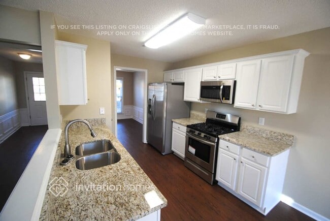 Photo - 2215 Sprucewood Dr NW