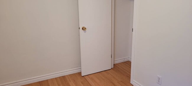 Photo - 646 Rue Main Street Unit 5