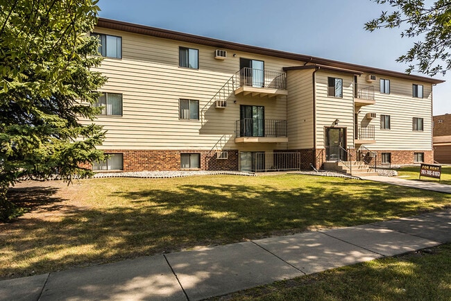 Kremer Apartments | Grand Forks, ND - Kremer