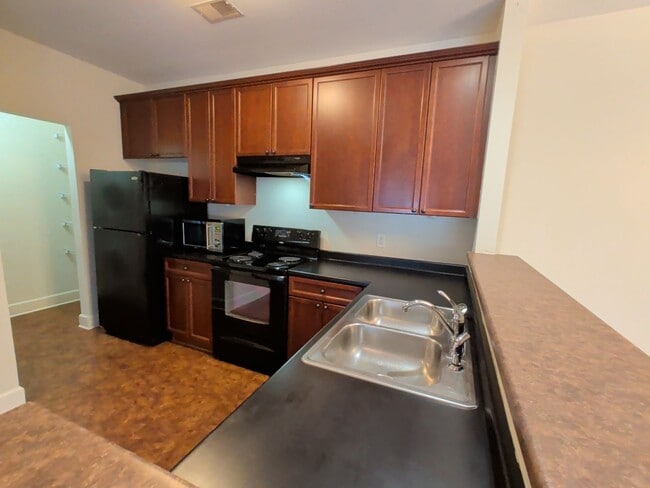 Photo - 2-Bed/2-Bath condo in Lenox Village. Unit Y-7