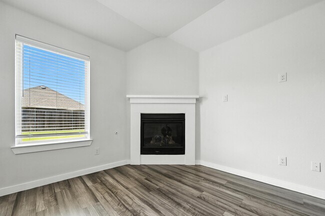 Photo - 5019 Flanagan Dr