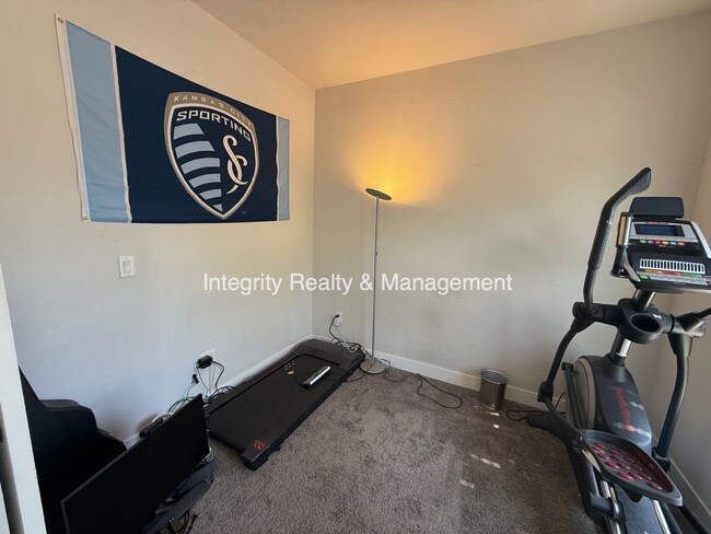 Photo - 5557 W 10th Ave