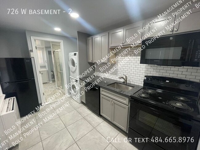 Building Photo - 726 W basement-2 Unit 2