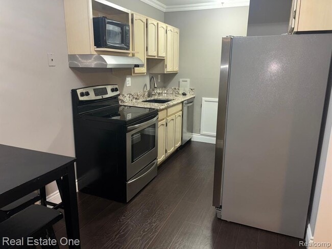 Photo - 803 Plate St Unidad 209