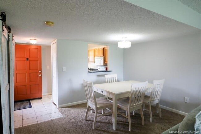 Photo - 5433 SE Miles Grant Rd Unit 203