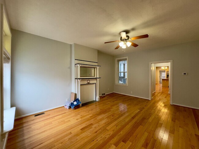 Photo - Charming 2 Bedroom/2.5 Bathroom Townhome in Upper Fells Point, MD!