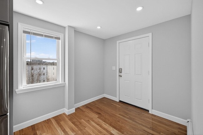 Photo - 91 Francis St Unit #3