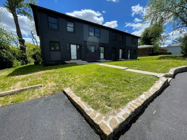 Photo - Fully Furnished Mid Term Near Shelbyville Country Club! Unit 1217 Mary