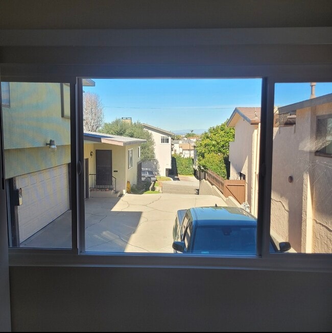 Photo - 2614 Voorhees Ave Unit B