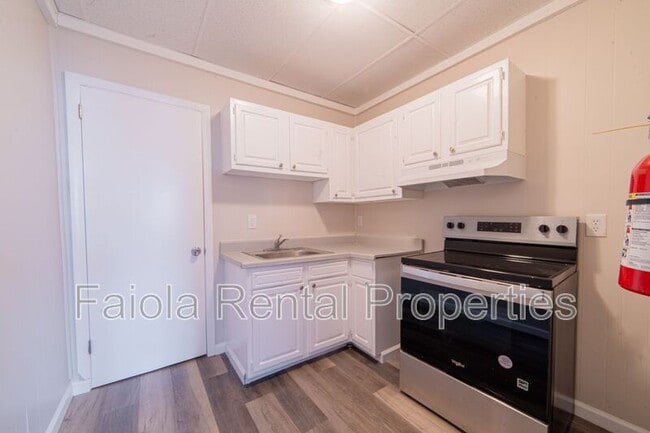 Photo - 112 N High St Unit B3