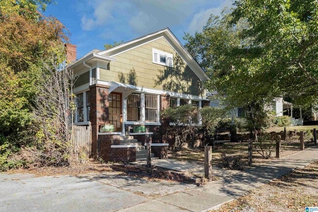 Building Photo - 3716 6th Ave S