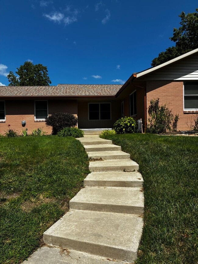 108 Creighton Rd