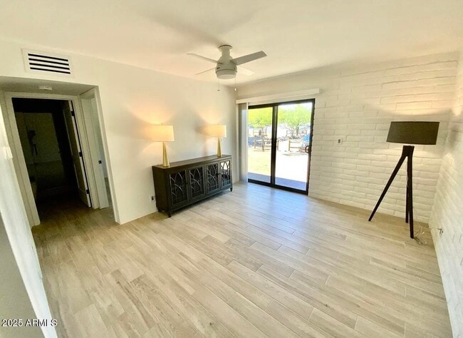 Photo - 5811 E Surrey Dr Unit 2