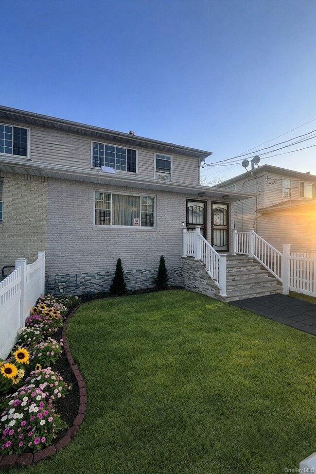 Photo - 69-51 Almeda Ave