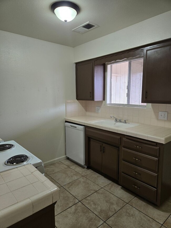 Photo - Cute Unit - 2bdr 1bth