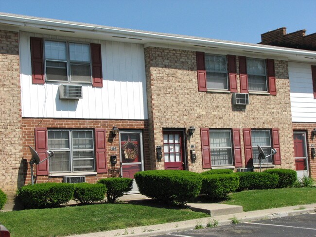 Colonial Village Apartments For Rent in Dayton, OH