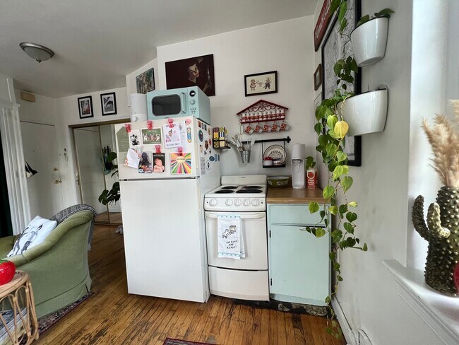 Photo - 108 N Patrick St