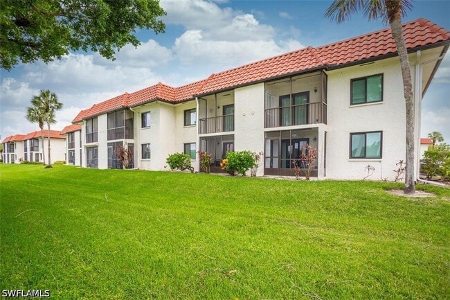Building Photo - 4298 27th Ct SW Unit 101