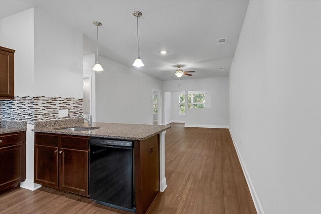 Hickory Grove Apartments