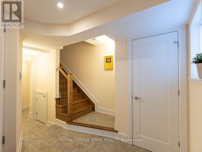 Photo - 112 Greenfield Ave