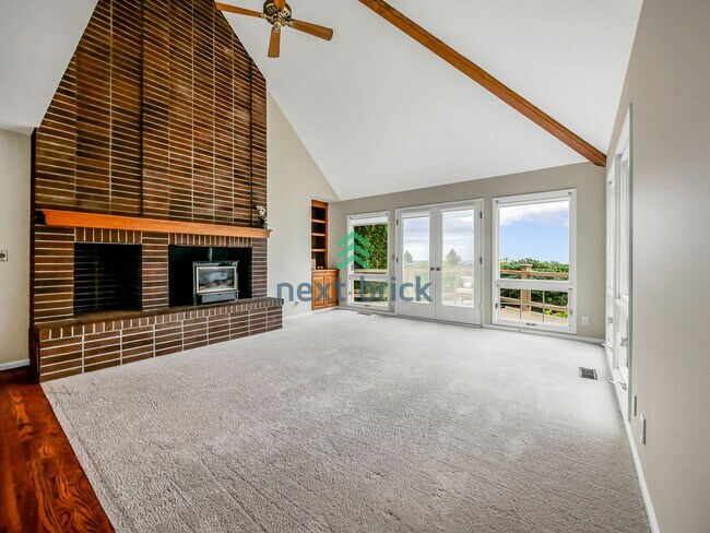 Stunning 5 Bedroom 3 Bathroom for Rent! - Stunning 5 Bedroom 3 Bathroom for Rent!