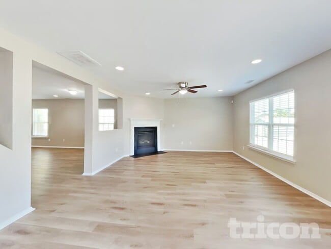 Photo - 514 Kerriann Ln