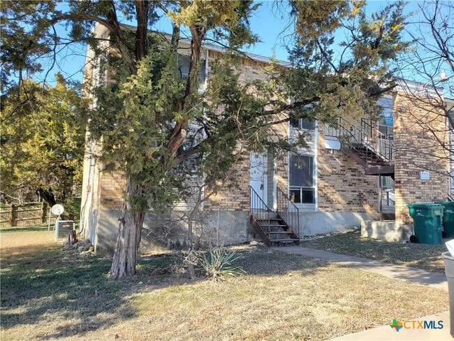 Photo - 209 Oak Trail Dr Unit A