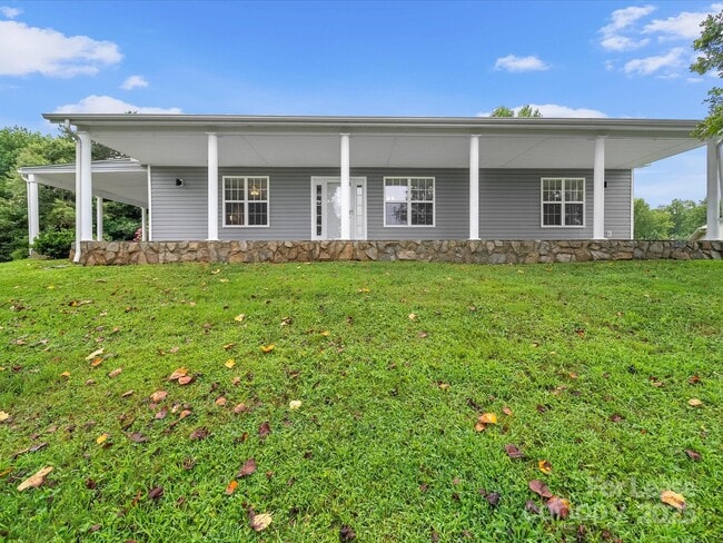 Building Photo - 1585 Nathanial St