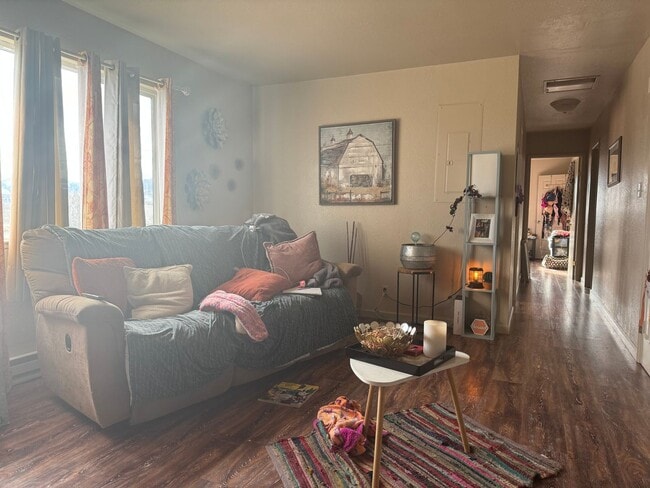 Photo - 1725 Sunkist Dr