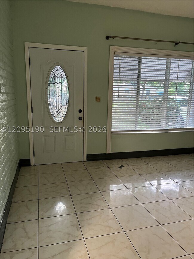 12715 NW 10th Ave