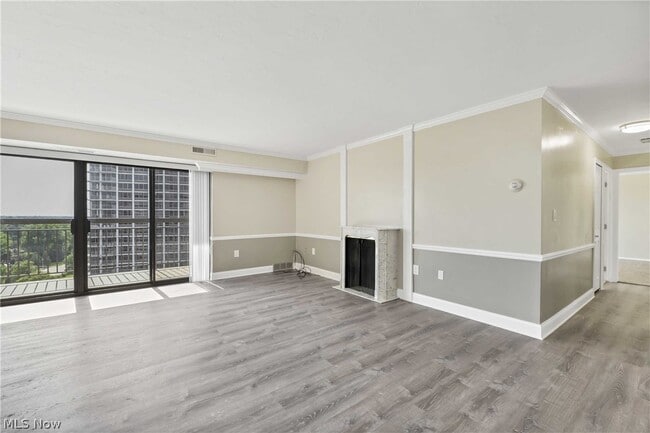 Photo - 12550 Lake Ave Unidad 1410