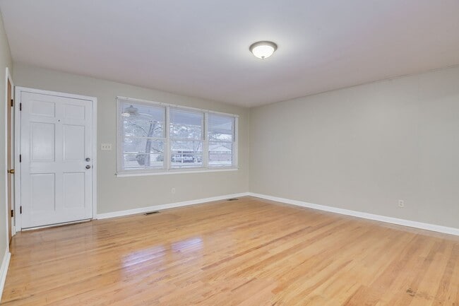 Photo - Updated 3 Bed 2 Bath off Columbia Rd