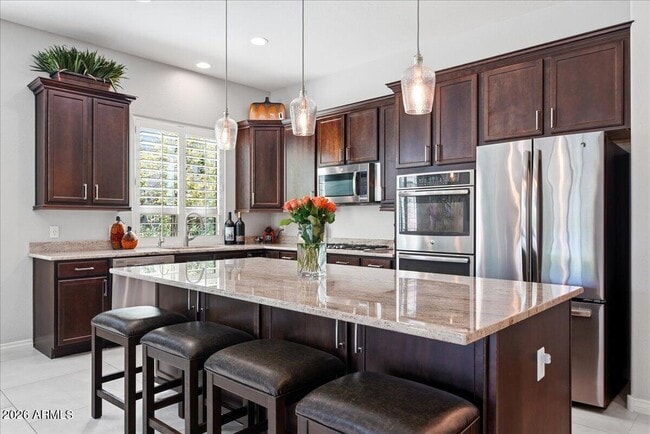 Photo - 232 E Cres Pl