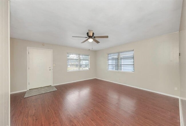 Photo - 2423 Auburn St S