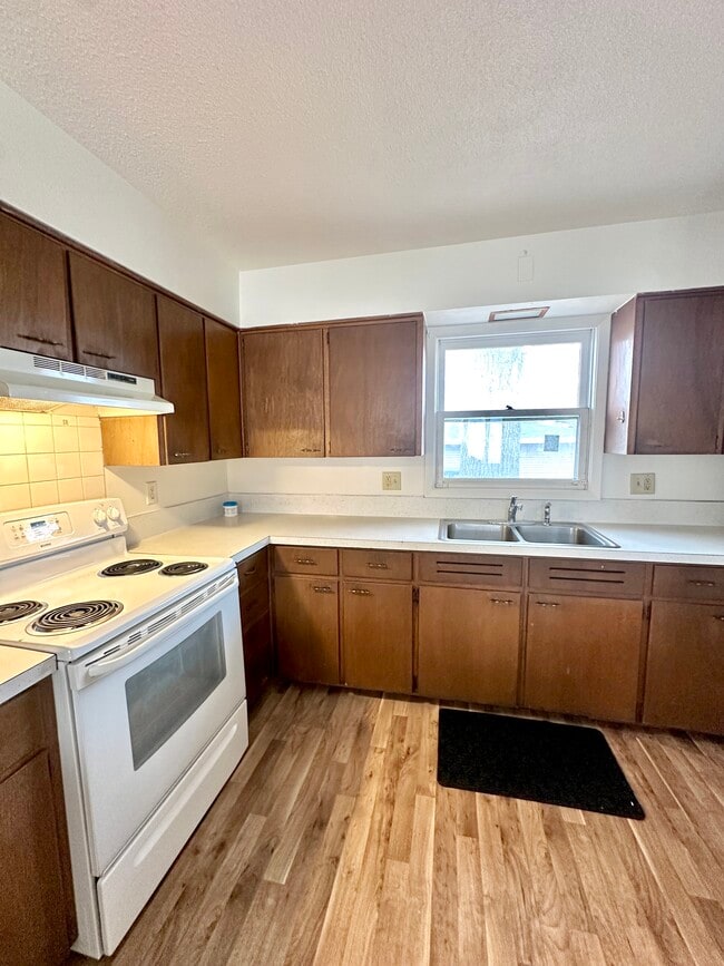 Photo - 3100 O Ave NW