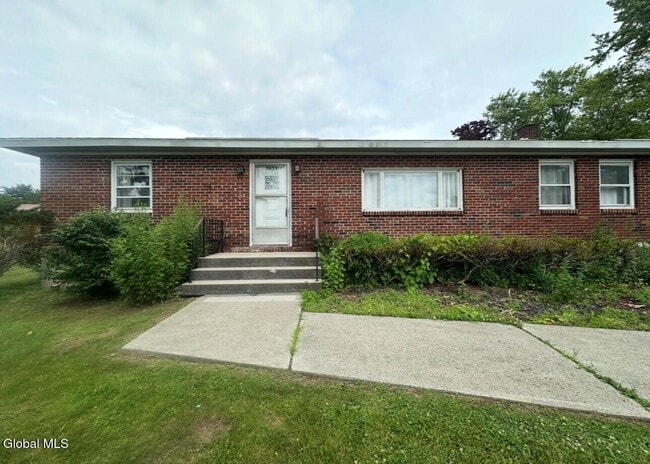 Building Photo - 5059 Western Turnpike Unit 1