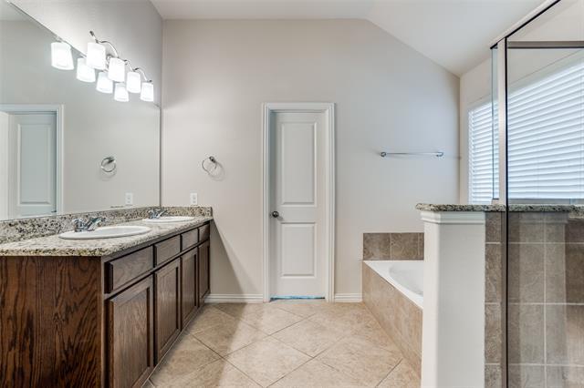 Photo - 5824 Silverton Ave