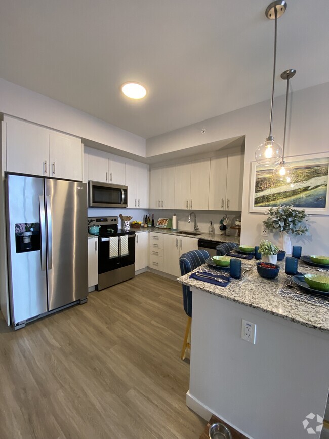 Building Photo - 1455 W 31st St Unit B2 Rental