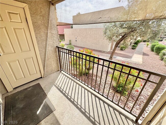 Photo - 5422 River Glen Dr Unidad 377